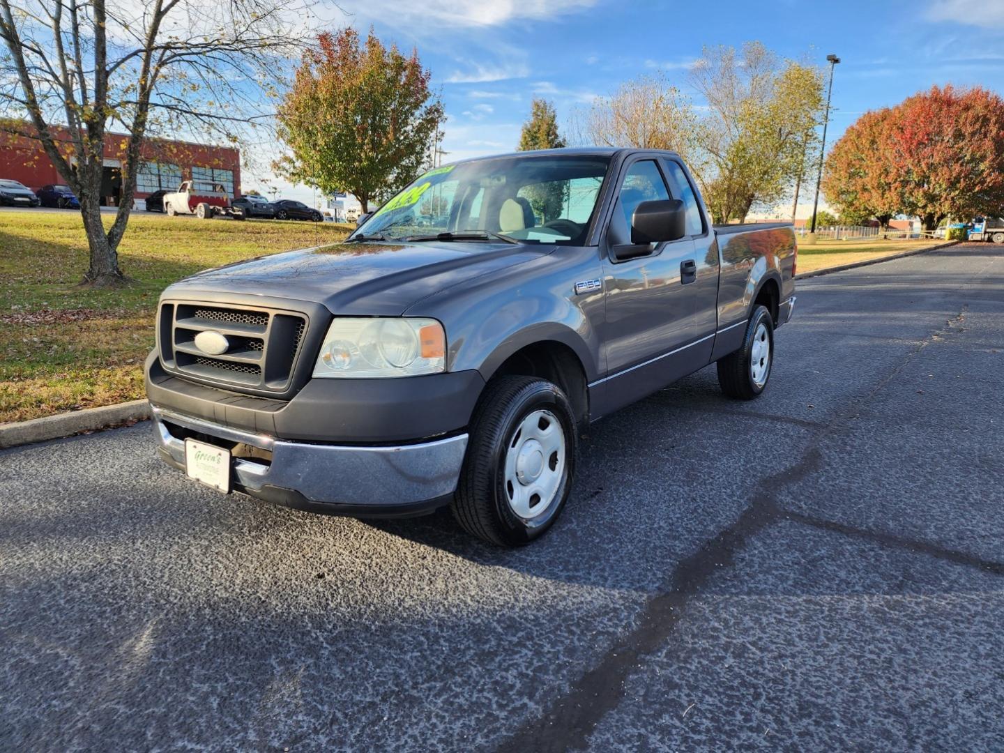 2008 GRAY /Gray Ford F-150 LT 2WD (1FTRF12218K) with an 4.2L V6 OHV 12V engine, Automatic transmission, located at 1221 Madison St., Shelbyville, TN, 37160, (931) 680-9439, 0.000000, 0.000000 - Photo#0