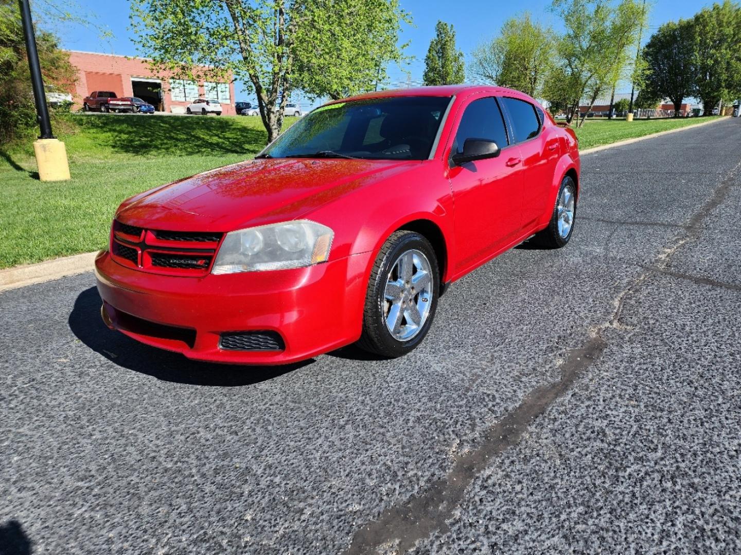 2014 RED /Black Dodge Avenger SE (1C3CDZAB4EN) with an 2.4L L4 DOHC 16V engine, 4-Speed Automatic transmission, located at 1221 Madison St., Shelbyville, TN, 37160, (931) 680-9439, 0.000000, 0.000000 - Photo#0