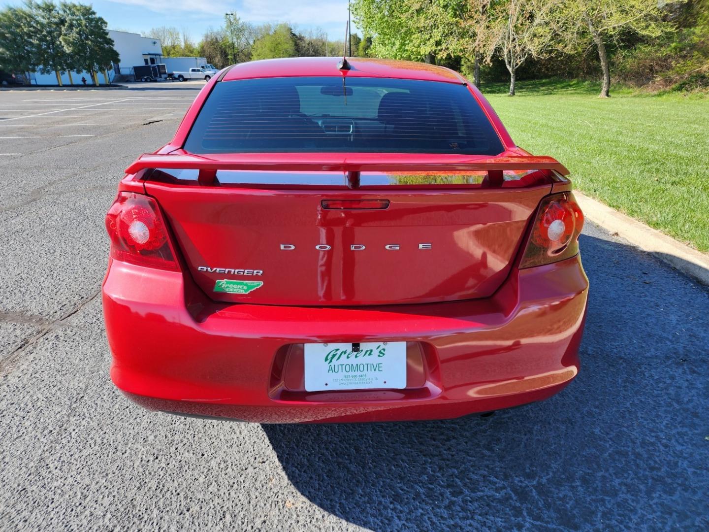 2014 RED /Black Dodge Avenger SE (1C3CDZAB4EN) with an 2.4L L4 DOHC 16V engine, 4-Speed Automatic transmission, located at 1221 Madison St., Shelbyville, TN, 37160, (931) 680-9439, 0.000000, 0.000000 - Photo#2