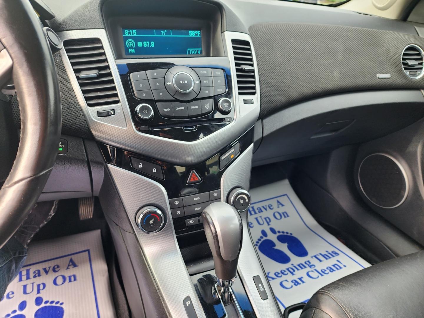 2012 WHITE /Black Chevrolet Cruze LTZ (1G1PH5SC1C7) with an 1.4L L4 DOHC 16V TURBO engine, 6-Speed Automatic transmission, located at 1221 Madison St., Shelbyville, TN, 37160, (931) 680-9439, 0.000000, 0.000000 - Photo#5