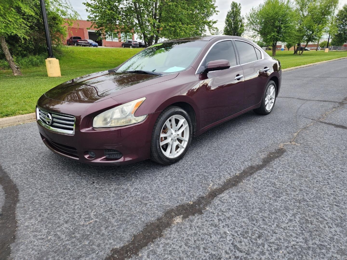 2014 Maroon /Black Nissan Maxima SV (1N4AA5AP8EC) with an 3.5L V6 DOHC 24V engine, Continuously Variable Transmission transmission, located at 1221 Madison St., Shelbyville, TN, 37160, (931) 680-9439, 0.000000, 0.000000 - Photo#0