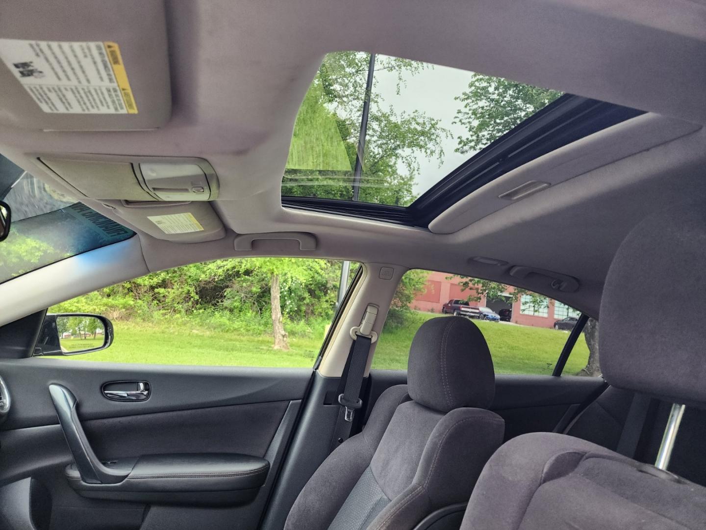 2014 Maroon /Black Nissan Maxima SV (1N4AA5AP8EC) with an 3.5L V6 DOHC 24V engine, Continuously Variable Transmission transmission, located at 1221 Madison St., Shelbyville, TN, 37160, (931) 680-9439, 0.000000, 0.000000 - Photo#5