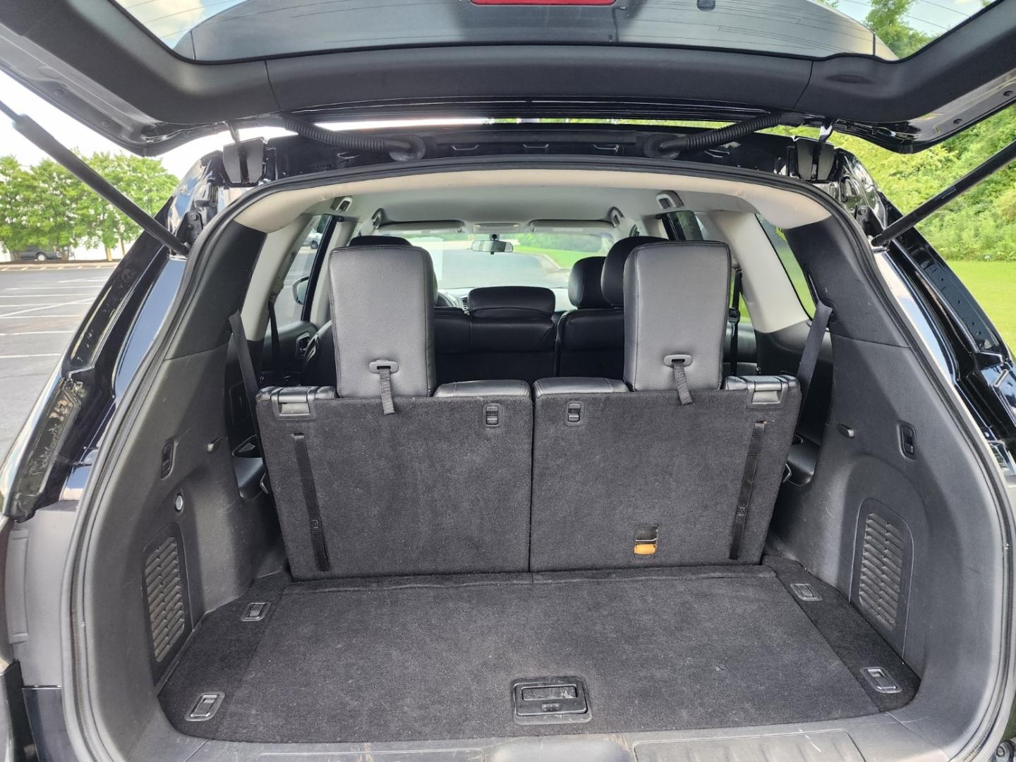 2013 BLACK NISSAN PATHFINDER S (5N1AR2MN4DC) with an 3.5L engine, Continuously Variable transmission, located at 1221 Madison St., Shelbyville, TN, 37160, (931) 680-9439, 0.000000, 0.000000 - Photo#3