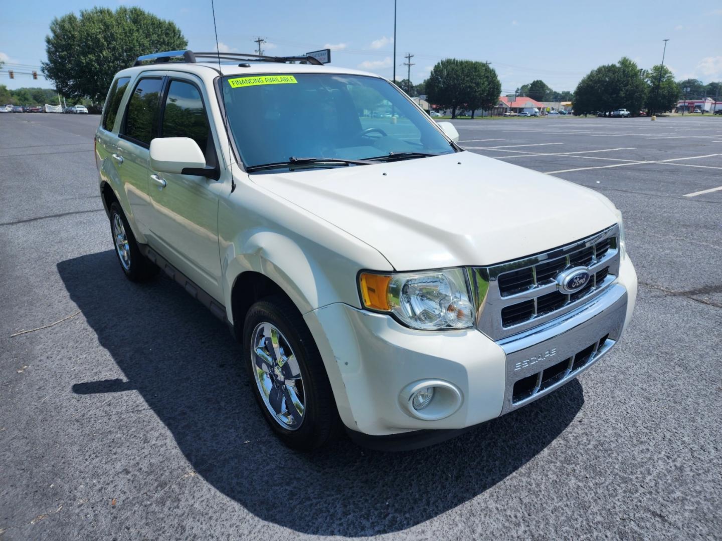 2012 WHITE /Black Ford Escape Limited FWD (1FMCU0EG4CK) with an 3.0L V6 DOHC 24V engine, 6-Speed Automatic transmission, located at 1221 Madison St., Shelbyville, TN, 37160, (931) 680-9439, 0.000000, 0.000000 - Photo#1