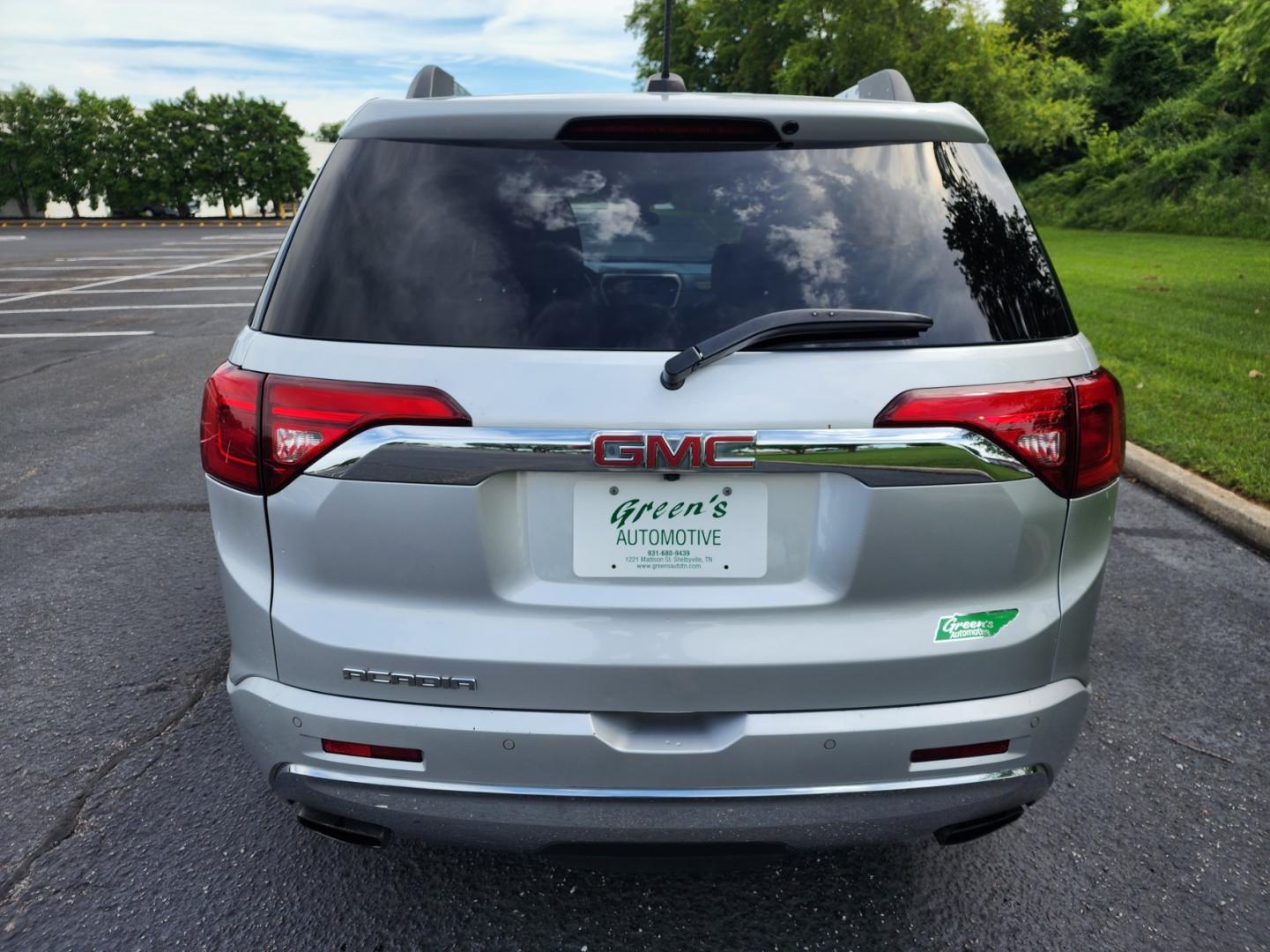 2017 Silver /Black GMC Acadia Denali FWD (1GKKNPLS7HZ) with an 2.5L L4 DOHC 16V engine, 6A transmission, located at 1221 Madison St., Shelbyville, TN, 37160, (931) 680-9439, 0.000000, 0.000000 - Photo#2