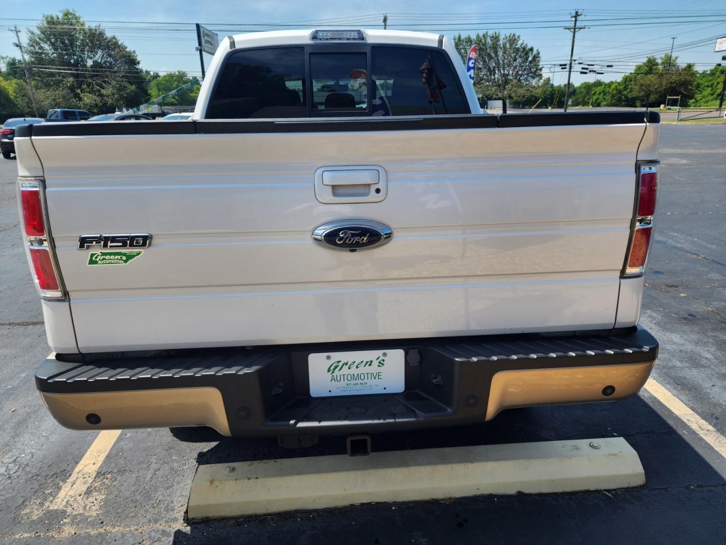 2013 WHITE /BEIGE Ford F-150 Lariat SuperCrew 6.5-ft. Bed 4WD (1FTFW1ET8DK) with an 3.5L V6 TURBO engine, 6-Speed Automatic transmission, located at 1221 Madison St., Shelbyville, TN, 37160, (931) 680-9439, 0.000000, 0.000000 - Photo#4