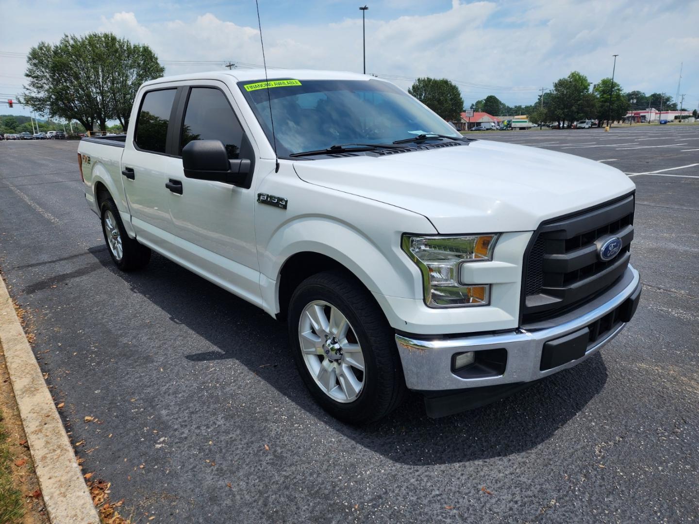 2017 WHITE /Gray Ford F-150 XL SuperCrew 5.5-ft. 2WD (1FTEW1CP6HK) with an 2.7L V6 DOHC 24V engine, 6A transmission, located at 1221 Madison St., Shelbyville, TN, 37160, (931) 680-9439, 0.000000, 0.000000 - Photo#1