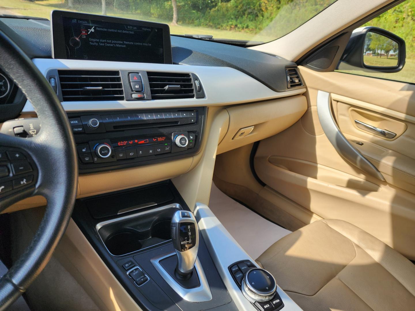 2014 /BEIGE BMW 3-Series 320i Sedan (WBA3B1C58EK) with an 2.0L L4 DOHC 16V engine, Automatic transmission, located at 1221 Madison St., Shelbyville, TN, 37160, (931) 680-9439, 0.000000, 0.000000 - Photo#7