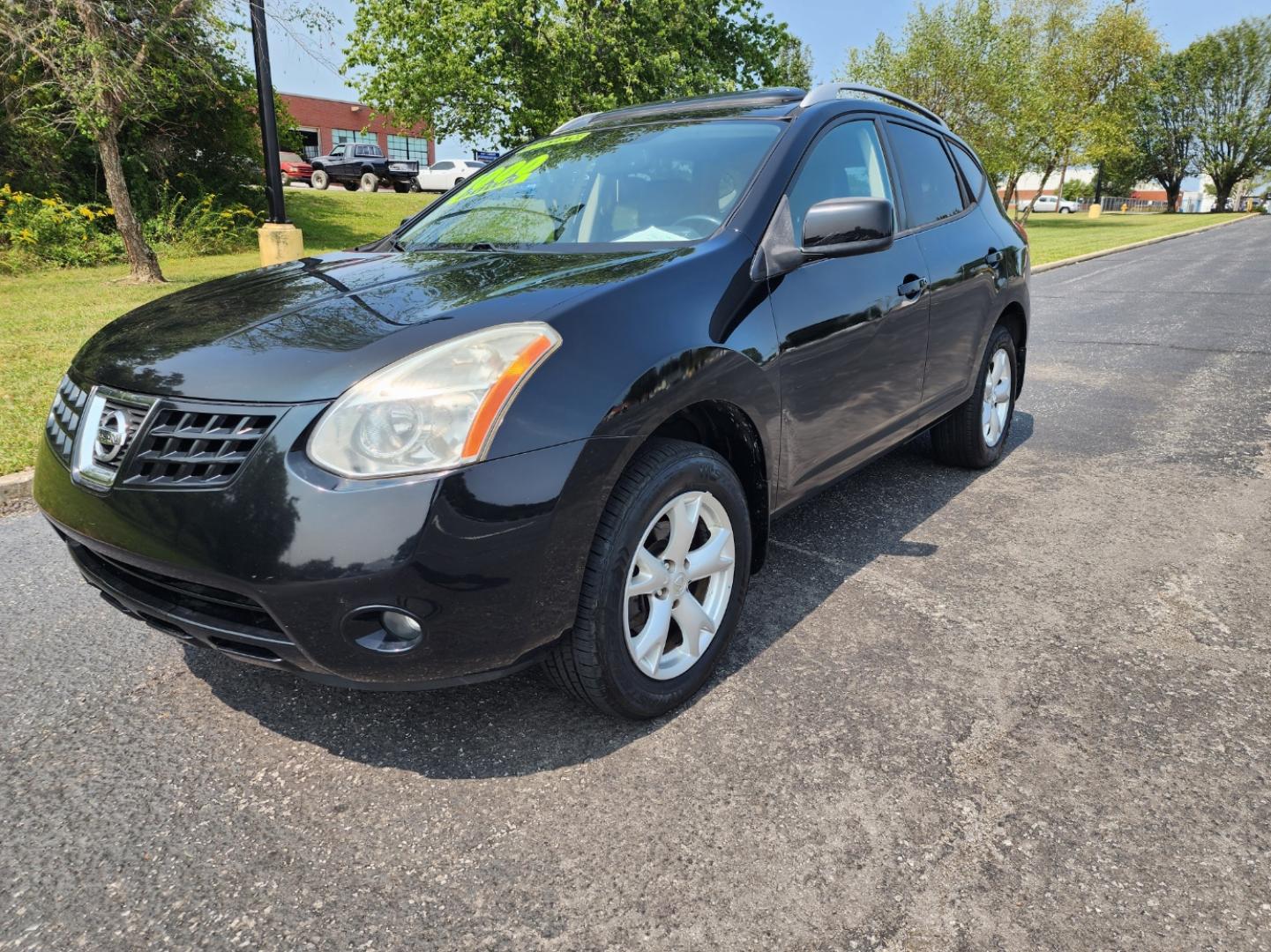 2008 BLACK /Black Nissan Rogue SL AWD (JN8AS58V28W) with an 2.5L L4 DOHC 16V engine, CVT transmission, located at 1221 Madison St., Shelbyville, TN, 37160, (931) 680-9439, 0.000000, 0.000000 - Photo#0