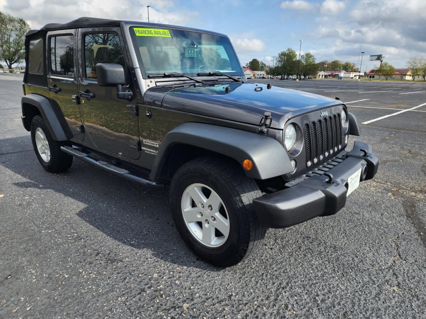 2017 Gray /Black Jeep Wrangler Unlimited Sport 4WD (1C4BJWDG8HL) with an 3.6L V6 DOHC 24V FFV engine, Automatic transmission, located at 1221 Madison St., Shelbyville, TN, 37160, (931) 680-9439, 0.000000, 0.000000 - Photo#1