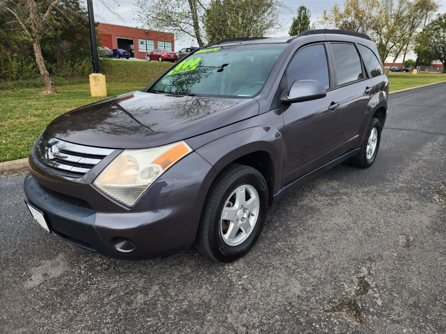 2007 Gray /Gray Suzuki XL-7 Base 3-Row 2WD (2S3DB217176) with an 3.6L V6 DOHC 24V engine, 5-Speed Automatic transmission, located at 1221 Madison St., Shelbyville, TN, 37160, (931) 680-9439, 0.000000, 0.000000 - Photo#0