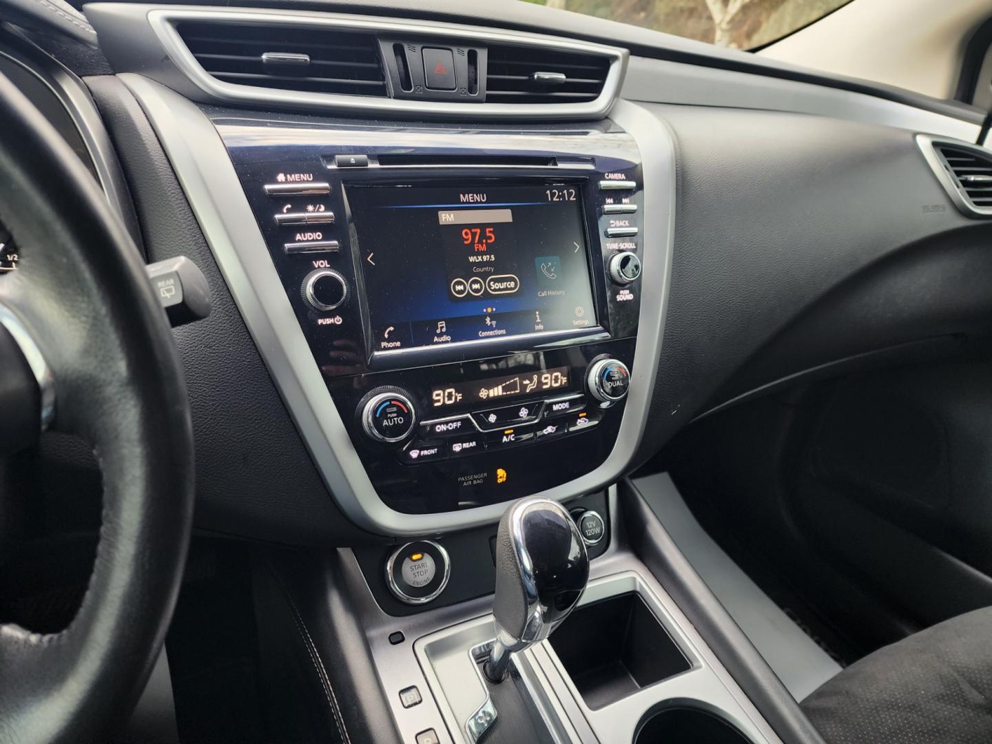 2019 Gray /Black Nissan Murano SV FWD (5N1AZ2MJ9KN) with an 3.5L V6 DOHC 24V engine, CVT transmission, located at 1221 Madison St., Shelbyville, TN, 37160, (931) 680-9439, 0.000000, 0.000000 - Photo#6