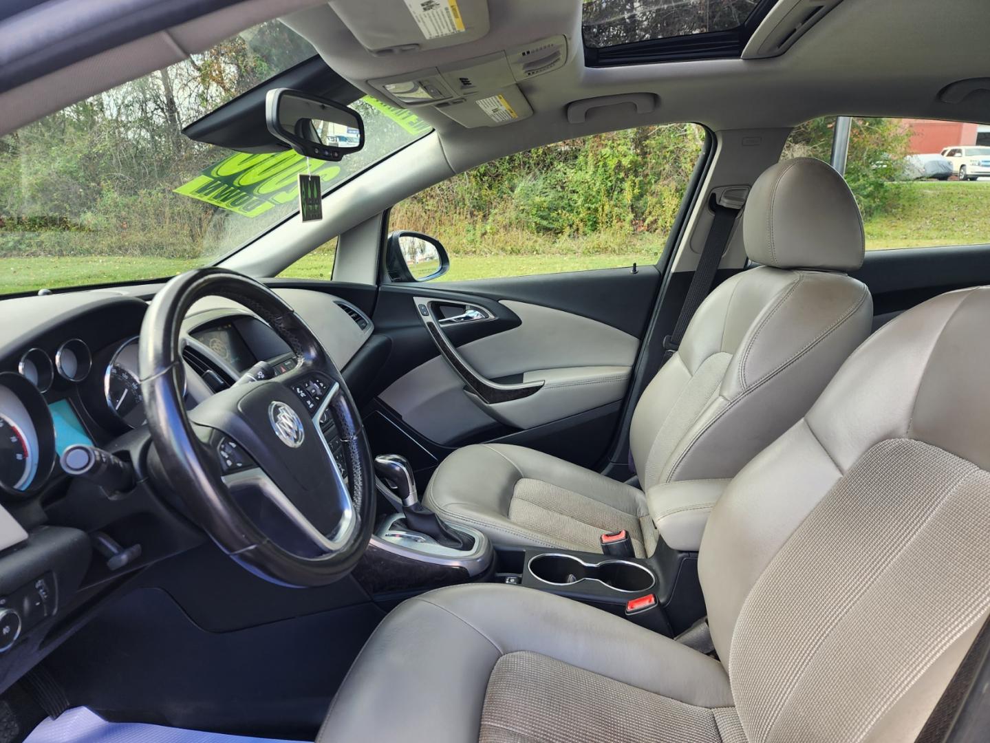 2014 BLACK /Gray Buick Verano Convenience (1G4PR5SK0E4) with an 2.4L L4 DOHC 16V FFV engine, 6-Speed Automatic transmission, located at 1221 Madison St., Shelbyville, TN, 37160, (931) 680-9439, 0.000000, 0.000000 - Photo#4