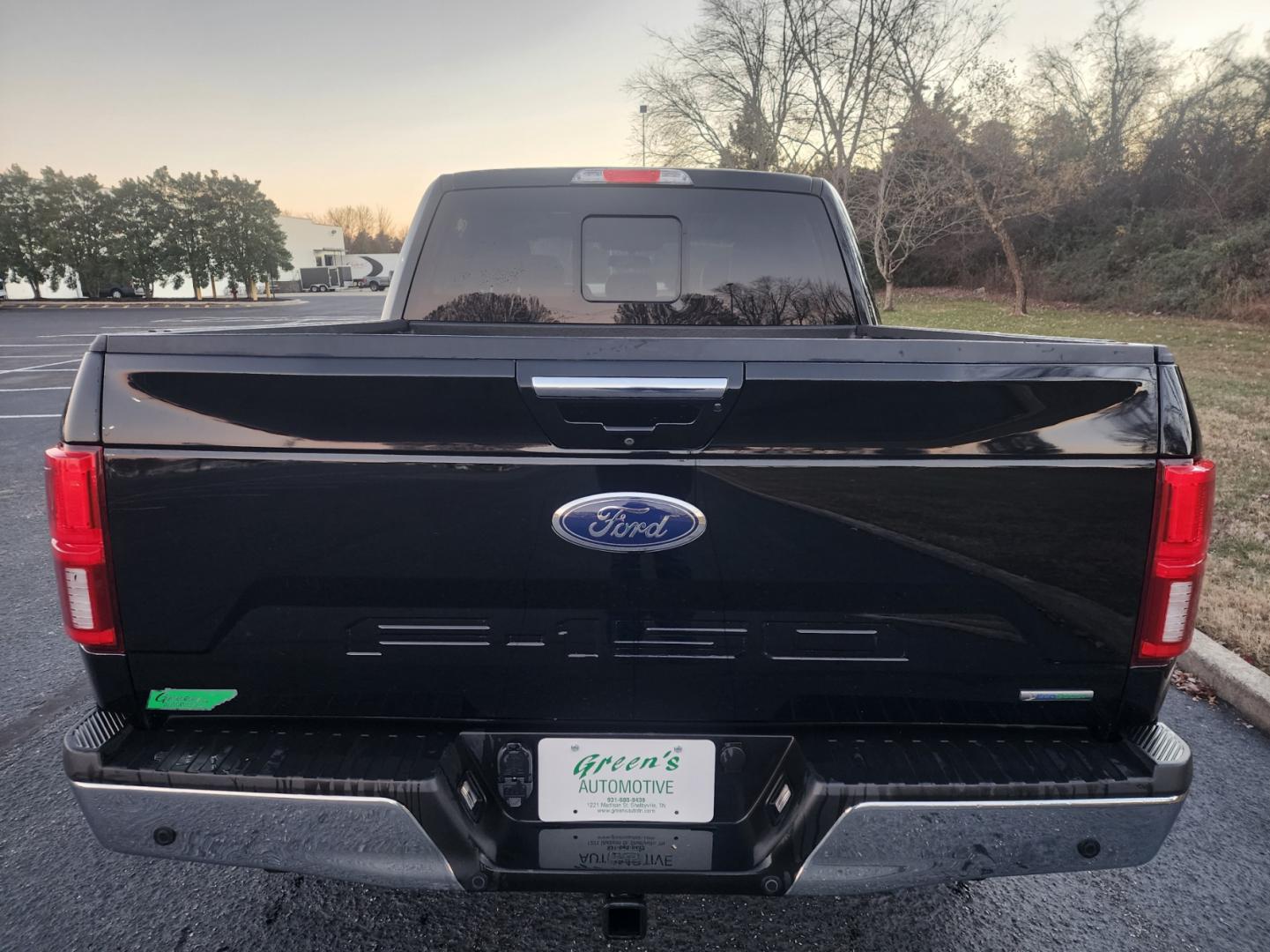 2018 BLACK /Black Ford F-150 Lariat SuperCrew 5.5-ft. Bed 4WD (1FTEW1EG5JK) with an 3.5L V6 TURBO engine, 6A transmission, located at 1221 Madison St., Shelbyville, TN, 37160, (931) 680-9439, 0.000000, 0.000000 - Photo#4