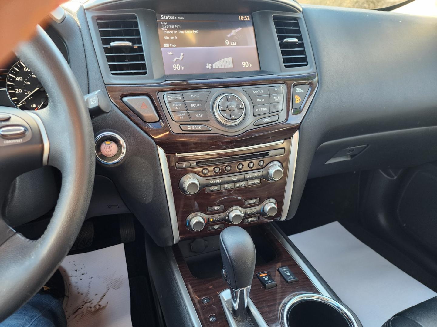 2016 Blue /Black Nissan Pathfinder SL 4WD (5N1AR2MM8GC) with an 3.5L V6 DOHC 24V engine, CVT transmission, located at 1221 Madison St., Shelbyville, TN, 37160, (931) 680-9439, 0.000000, 0.000000 - Photo#8