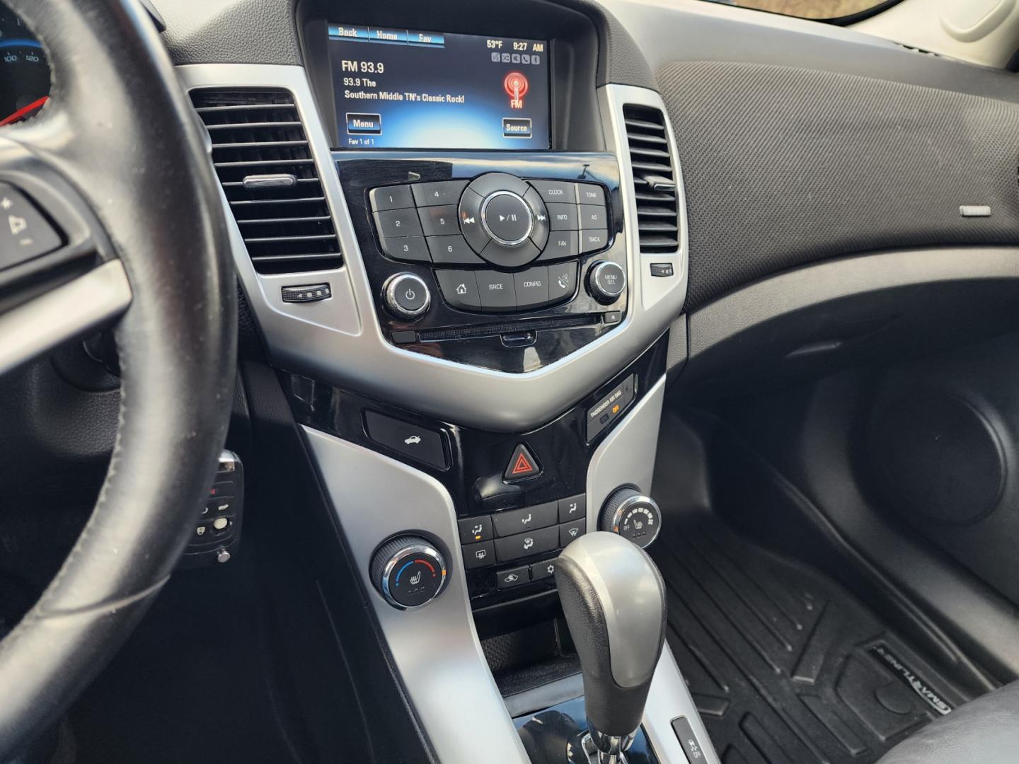 2015 BLACK /Black Chevrolet Cruze 2LT Auto (1G1PE5SB0F7) with an 1.4L L4 DOHC 16V TURBO engine, 6-Speed Automatic transmission, located at 1221 Madison St., Shelbyville, TN, 37160, (931) 680-9439, 0.000000, 0.000000 - Photo#5