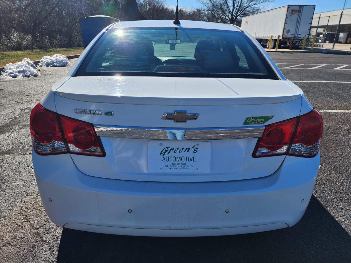 2012 WHITE /Gray Chevrolet Cruze Eco (1G1PJ5SC9C7) with an 1.4L L4 DOHC 16V TURBO engine, 6-Speed Automatic transmission, located at 1221 Madison St., Shelbyville, TN, 37160, (931) 680-9439, 0.000000, 0.000000 - Photo#2