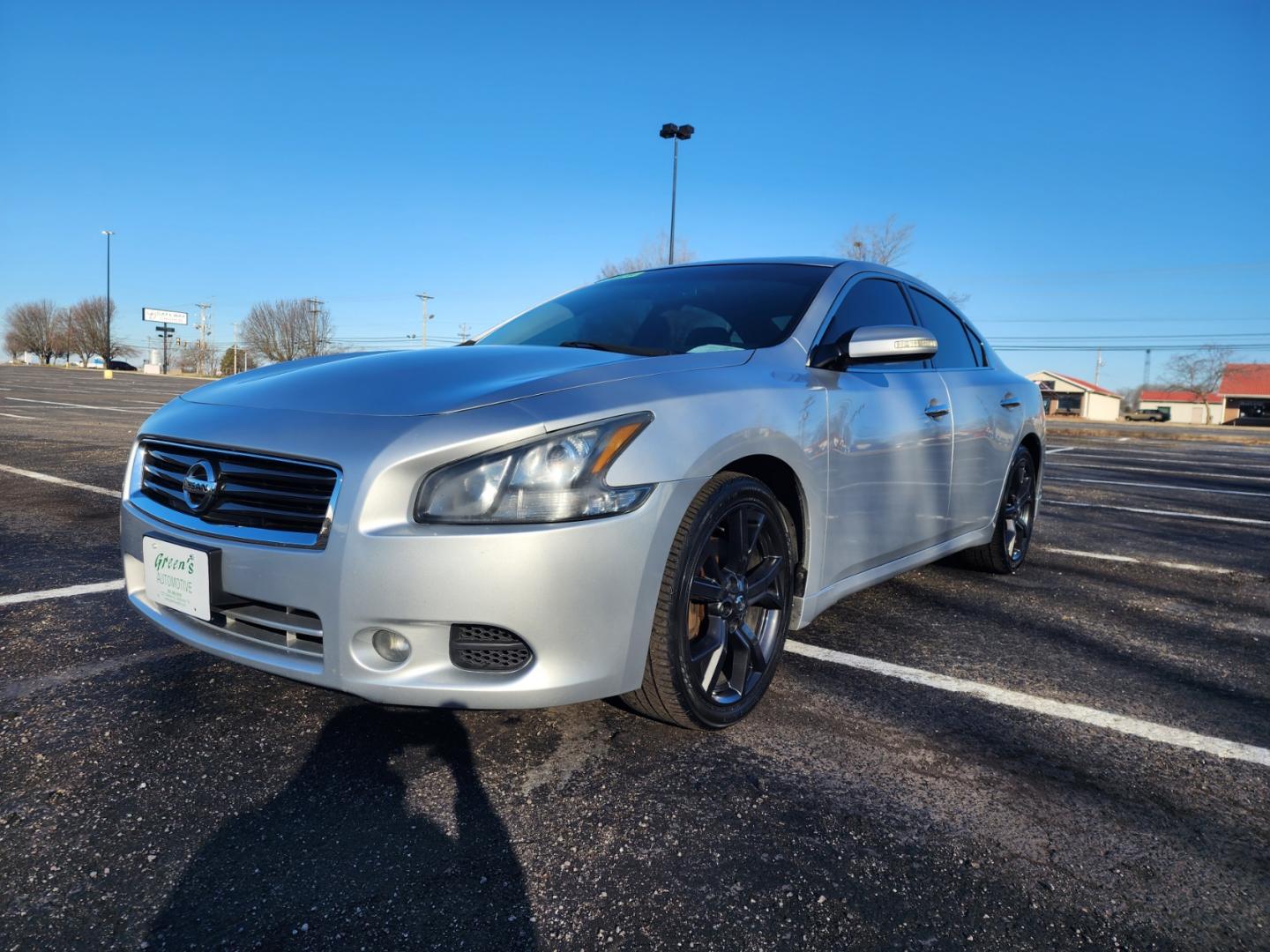 2014 Silver /Black Nissan Maxima SV (1N4AA5AP6EC) with an 3.5L V6 DOHC 24V engine, Continuously Variable Transmission transmission, located at 1221 Madison St., Shelbyville, TN, 37160, (931) 680-9439, 0.000000, 0.000000 - Photo#0