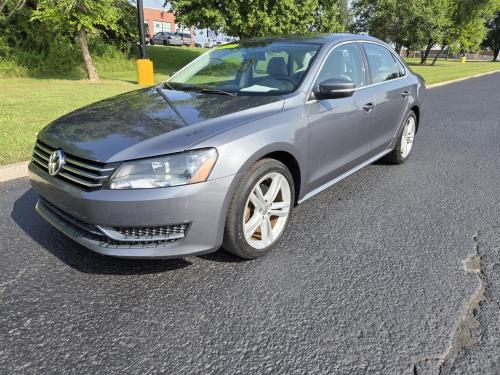 2014 Volkswagen Passat 1.8T SE AT PZEV