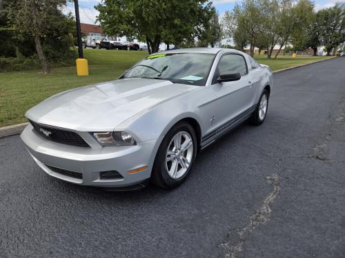2010 Ford Mustang V6 Coupe