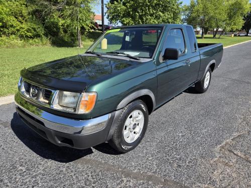 2000 Nissan Frontier XE King Cab 2WD